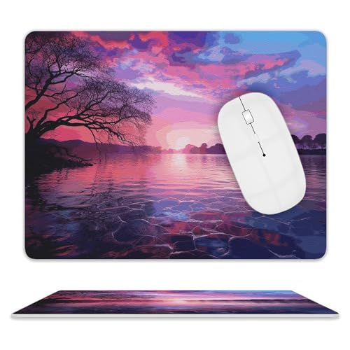 Kleines Mauspad mit rutschfester Gummiunterseite, quadratisch, 20,3 x 25,4 cm, Leder-Mauspad, violetter Sonnenuntergang auf Wasser Kleines Mauspad mit rutschfester Gummiunterseite, quadratisch, 20,3 x 25,4 cm, Leder-Mauspad, violetter Sonnenuntergang auf Wasser von HEBVNJF