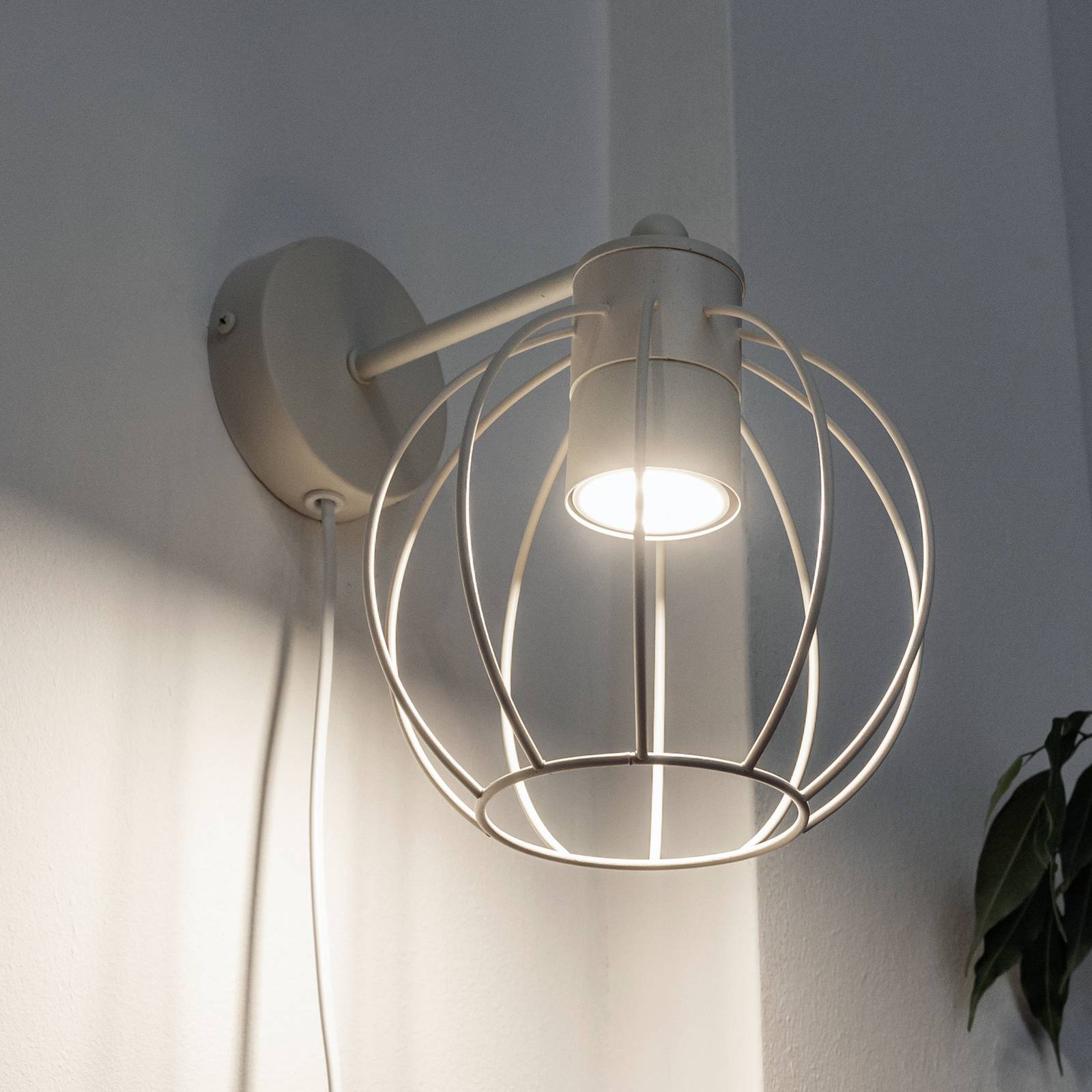 Wandlampe STARLIGHT, cremeweiß 1-flg. Ø 18 cm Metall Stecker Wandlampe STARLIGHT, cremeweiß 1-flg. Ø 18 cm Metall Stecker von HELam