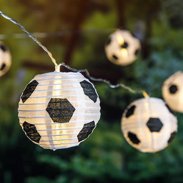 LED Solar Lichterkette Fußball - 10 Lampions - 5,10m - Dauer + Blin... von HI