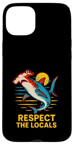 Hammerhead Shark Respektiert die Einheimischen: Vintage Ocean Hülle für iPhone 15 Plus Hammerhead Shark Respektiert die Einheimischen: Vintage Ocean Hülle für iPhone 15 Plus von Hammerhead Harmony - Surf's Up Shark Apparel