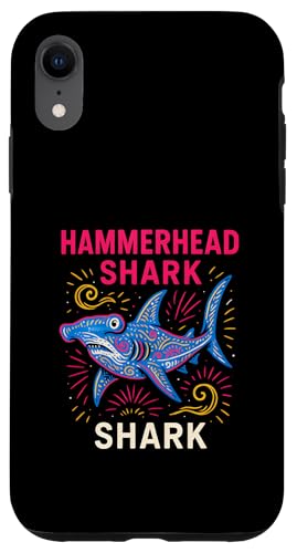 Hammerhead Shark Surf's Up Ocean Vintage Herren Hülle für iPhone XR Hammerhead Shark Surf's Up Ocean Vintage Herren Hülle für iPhone XR von Hammerhead Harmony - Surf's Up Shark Apparel