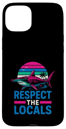 Respect the Locals Hammerhead Shark Vintage Herren Surf. Hülle für iPhone 15 Plus Respect the Locals Hammerhead Shark Vintage Herren Surf. Hülle für iPhone 15 Plus von Hammerhead Harmony - Surf's Up Shark Apparel