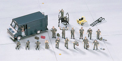 US Pilot & Ground Crew Set US Pilot & Ground Crew Set von Hasegawa