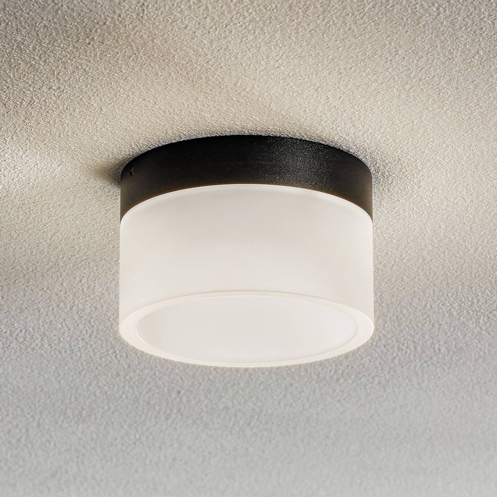 Helestra Liv LED-Deckenleuchte, satiniert, Ø 15 cm Helestra Liv LED-Deckenleuchte, satiniert, Ø 15 cm von Helestra