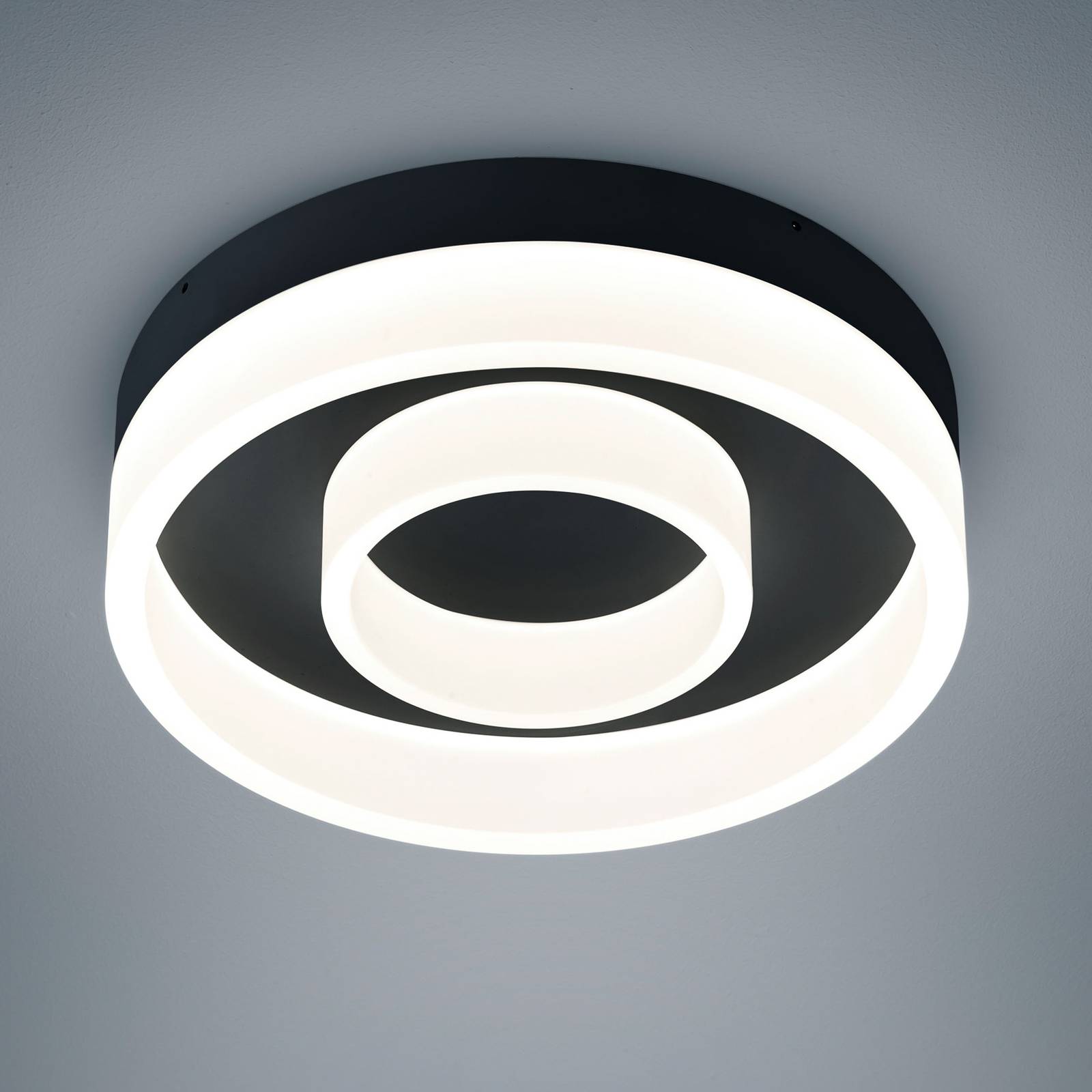Helestra Liv LED-Deckenleuchte, satiniert, Ø 30 cm Helestra Liv LED-Deckenleuchte, satiniert, Ø 30 cm von Helestra