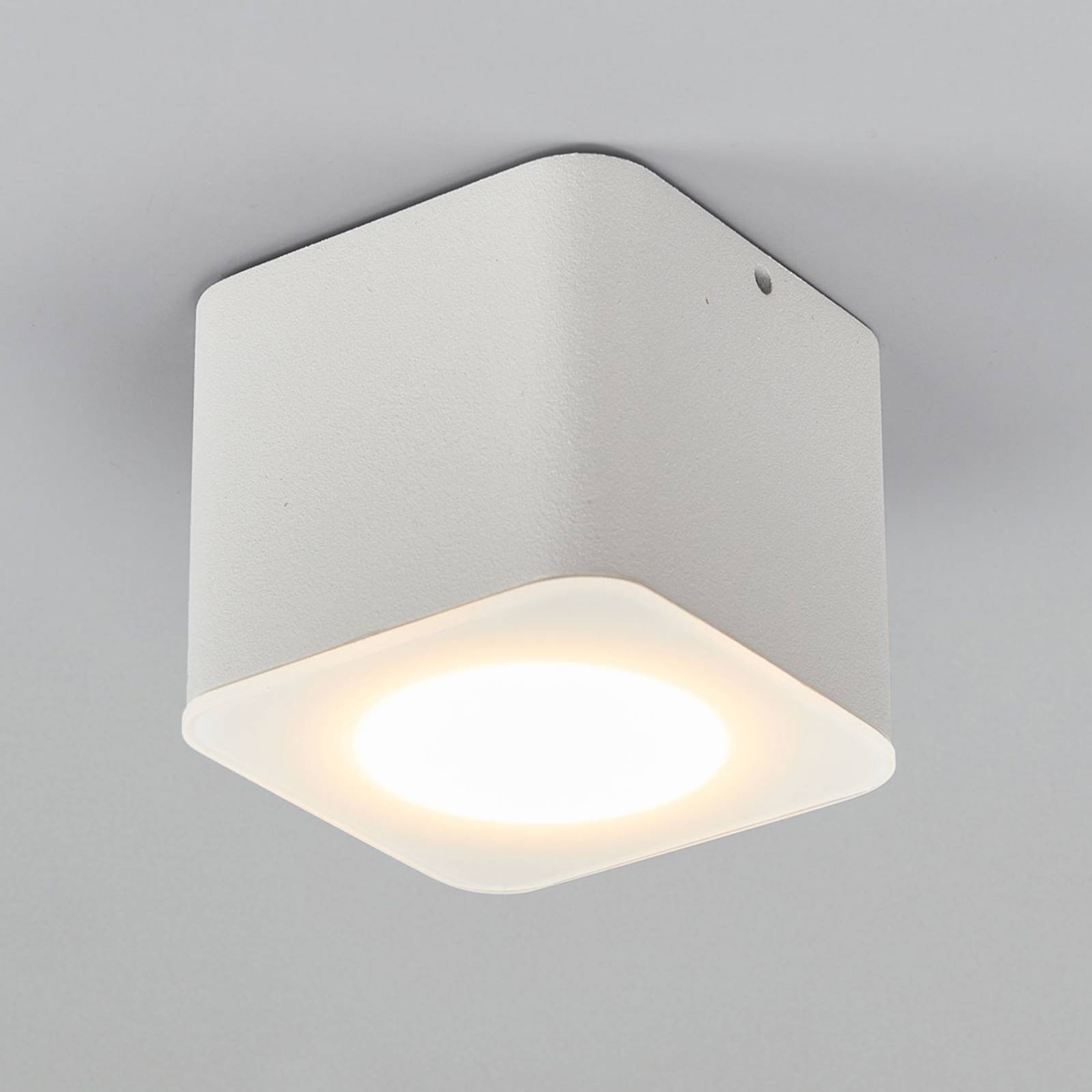 Helestra Oso LED-Deckenspot, eckig, weiß matt Helestra Oso LED-Deckenspot, eckig, weiß matt von Helestra