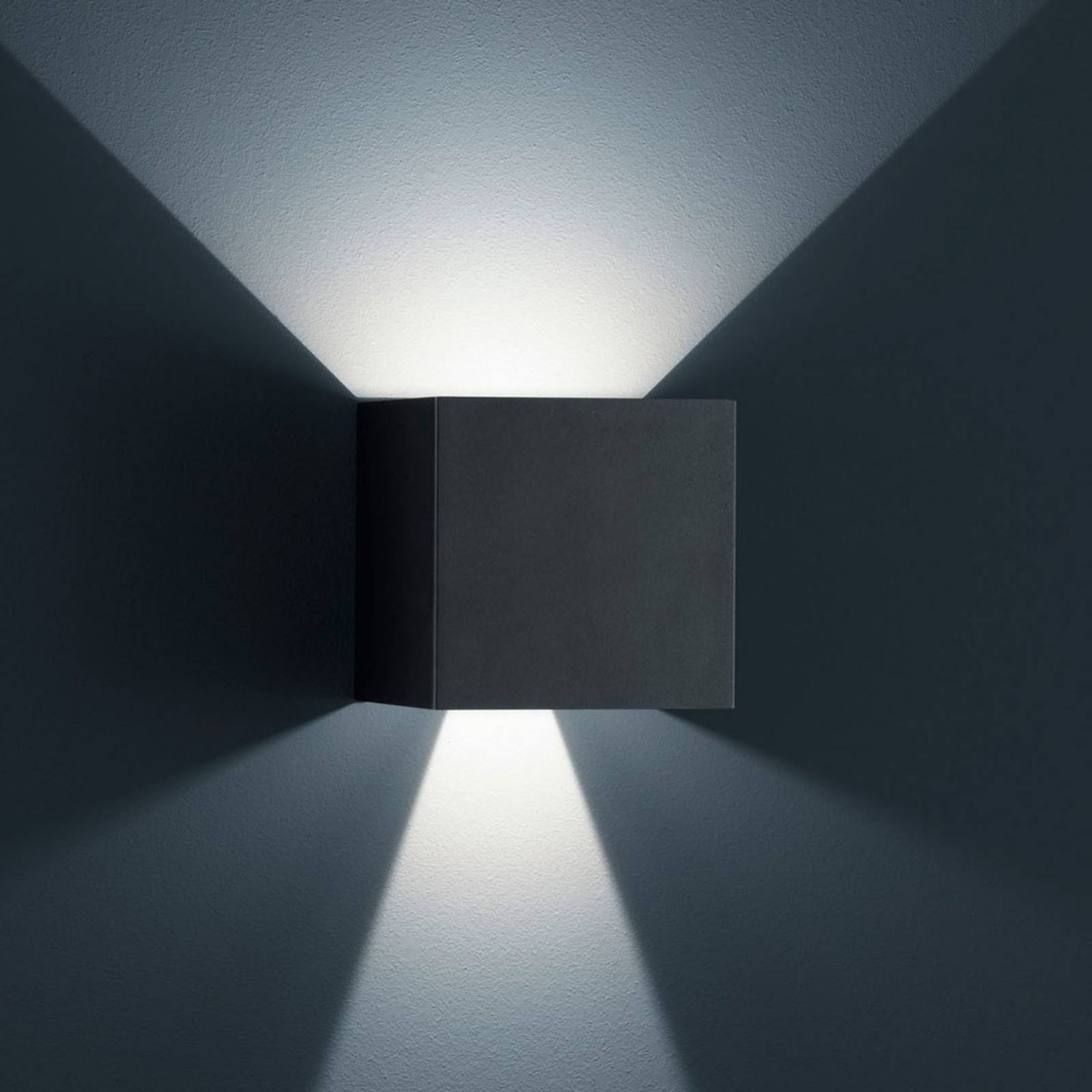 Helestra Siri 44 L Außenwandlampe up/down schwarz Helestra Siri 44 L Außenwandlampe up/down schwarz von Helestra