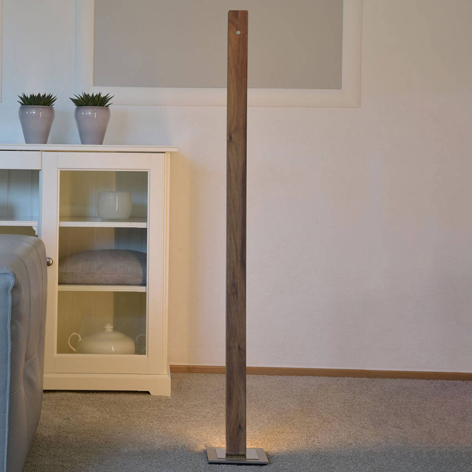 HerzBlut Leonora LED-Stehlampe 122,5cm Nussbaum HerzBlut Leonora LED-Stehlampe 122,5cm Nussbaum von HerzBlut