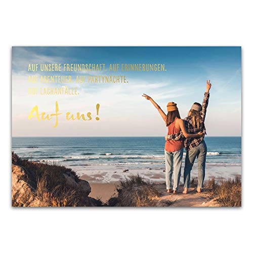 Him & I® - Postkarte mit Spruch - Auf unsere Freundschaft. Auf Erinnerungen. Auf Abenteuer. Auf Partynächte. Auf Lachanfälle. Auf uns! - Maße: 11,5 cm x 16,5 cm von Him & I