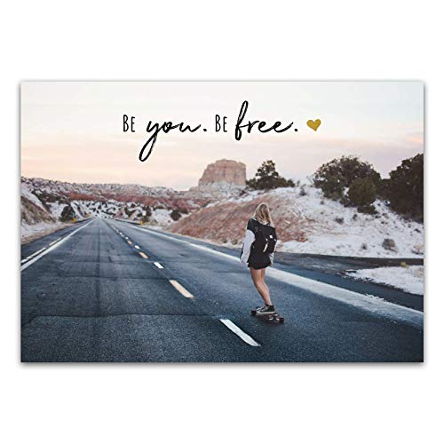 Him & I® - Postkarte mit Spruch - Be you. Be free. - Maße: 11,5 cm x 16,5 cm von Him & I