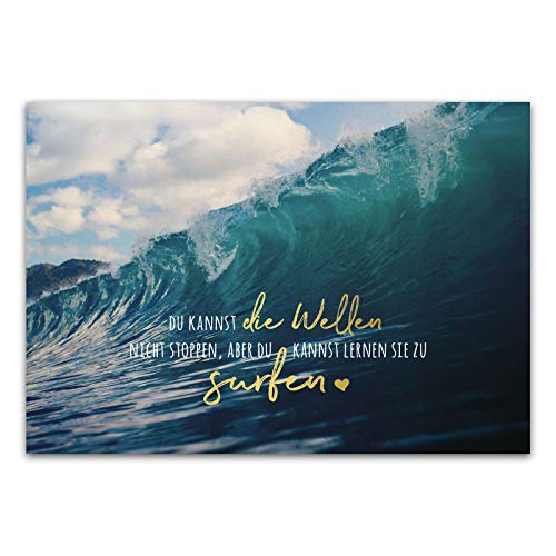 Him & I® - Postkarte mit Spruch - Du kannst die Wellen nicht stoppen, aber du kannst lernen sie zu surfen - Maße: 11,5 cm x 16,5 cm von Him & I