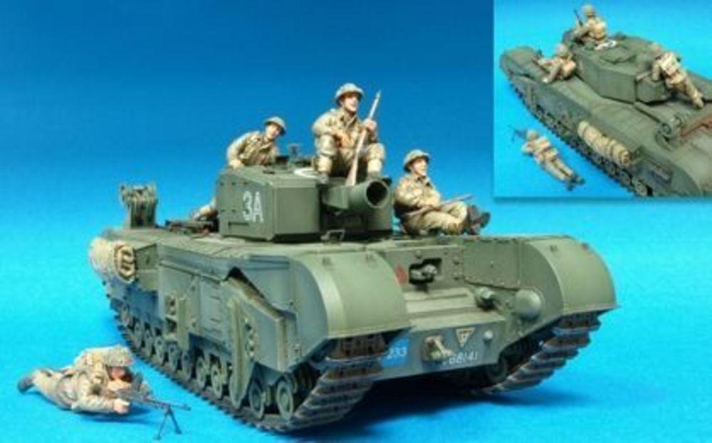 Brit. Inf. Riding w/Churchill Tank- 4Fig von Hobby Fan