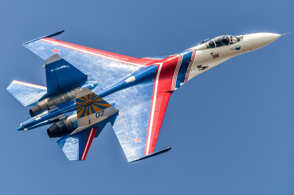 Su-27 Flanker B - Russian Knights Aerobatic Team Su-27 Flanker B - Russian Knights Aerobatic Team von HobbyBoss