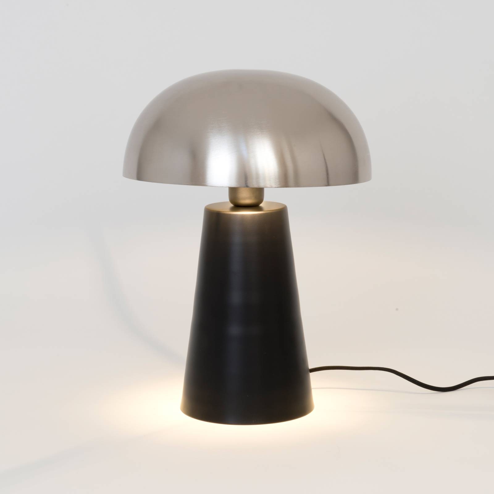 Tischlampe Fungo, unten strahlend, schwarz/silber von Holländer