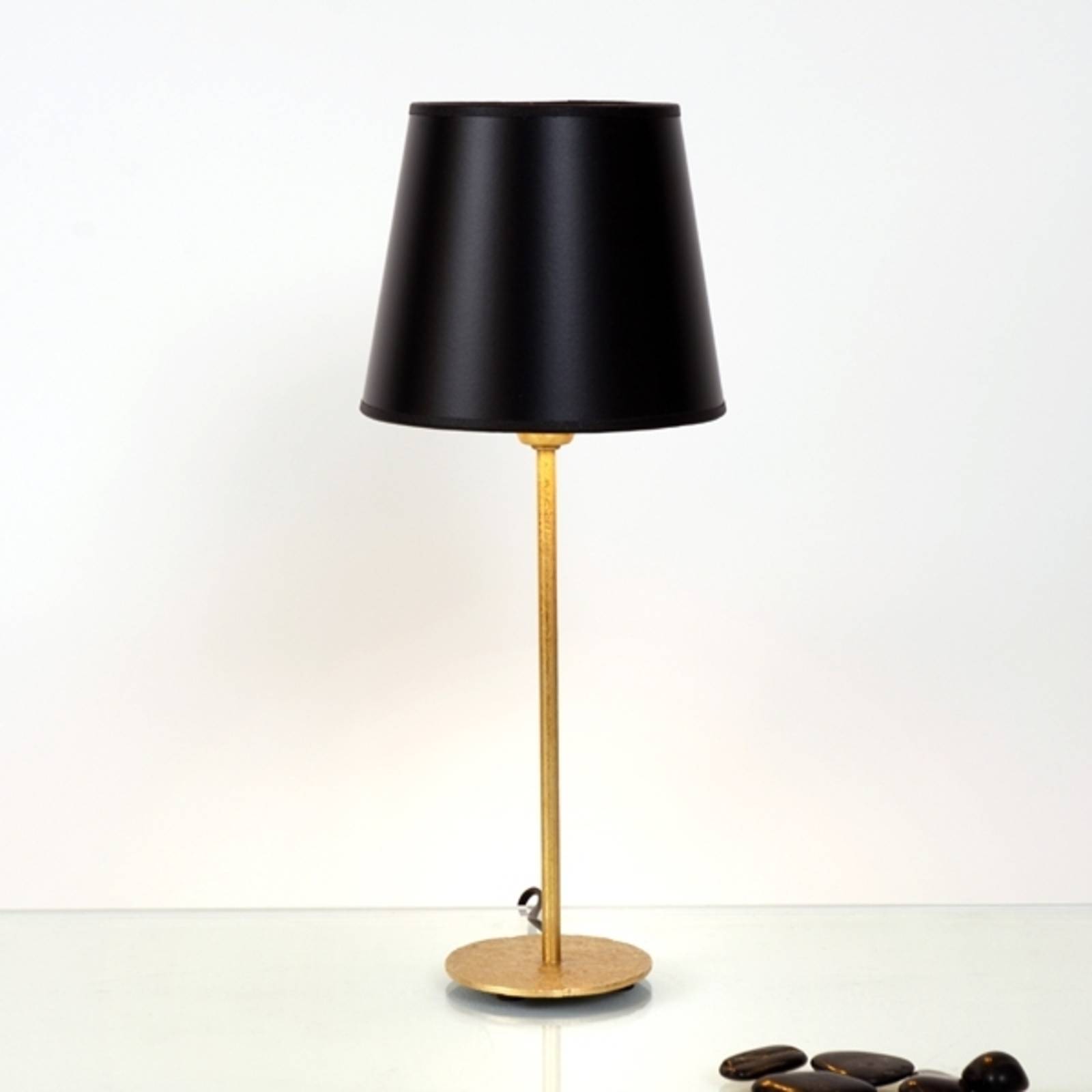 Tischlampe Mattia mit rundem Schirm in Schwarz Tischlampe Mattia mit rundem Schirm in Schwarz von Holländer