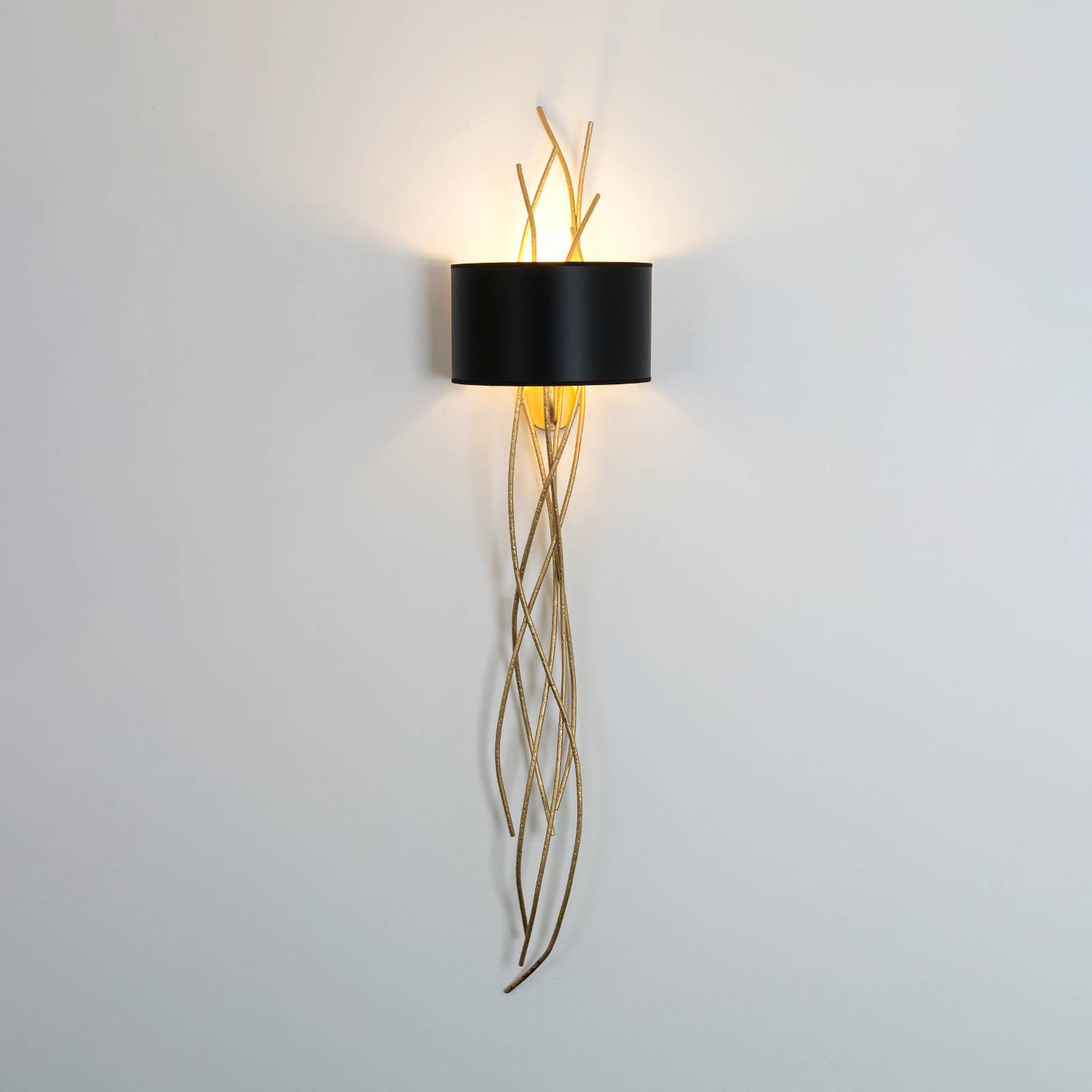 Wandleuchte Elba lungo, gold/schwarz, Höhe 144 cm, Eisen Wandleuchte Elba lungo, gold/schwarz, Höhe 144 cm, Eisen von Holländer