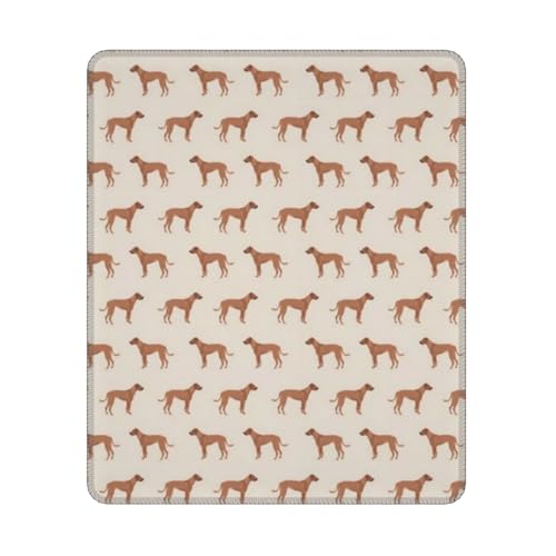 Rhodesian Ridgeback Hunderasse Haustier, Quadratisches Mauspad, rutschfestes, wasserdichtes Mauspad Rhodesian Ridgeback Hunderasse Haustier, Quadratisches Mauspad, rutschfestes, wasserdichtes Mauspad von Hyaszst