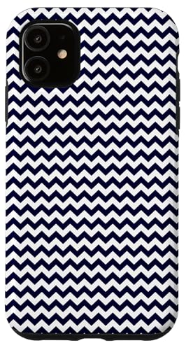Zeitlos, Marineblau, Chevron-Muster Hülle für iPhone 11 Zeitlos, Marineblau, Chevron-Muster Hülle für iPhone 11 von I Adore Cute Designs