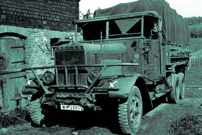 Henschel 33D1, WWII German Army Truck von ICM