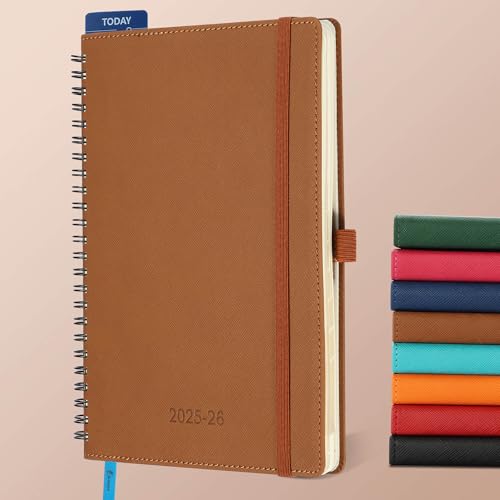 IN-LUXPRO Kalender 2025 2026 Wochenplaner,A5(21.9 x 16.4cm),18-Monate Buchkalender (Jul.2025-Dez.2026) Ringbuch mit Softcover,wochenkalender mit selbstklebendem Stifthalter,Braun. von IN-LUXPRO