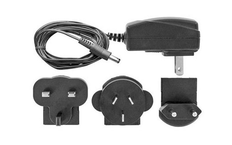 MAG 250 Reisenetzteil mit wechselbarem Steckeradapter MAG 250 Reisenetzteil mit wechselbarem Steckeradapter von Infomir