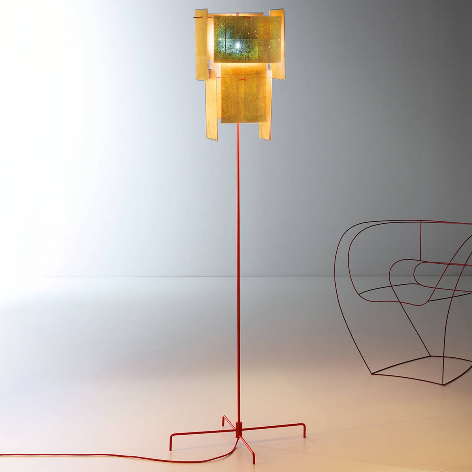 Ingo Maurer 24 Karat Blau Stehleuchte, rote Stäbe Ingo Maurer 24 Karat Blau Stehleuchte, rote Stäbe von Ingo Maurer