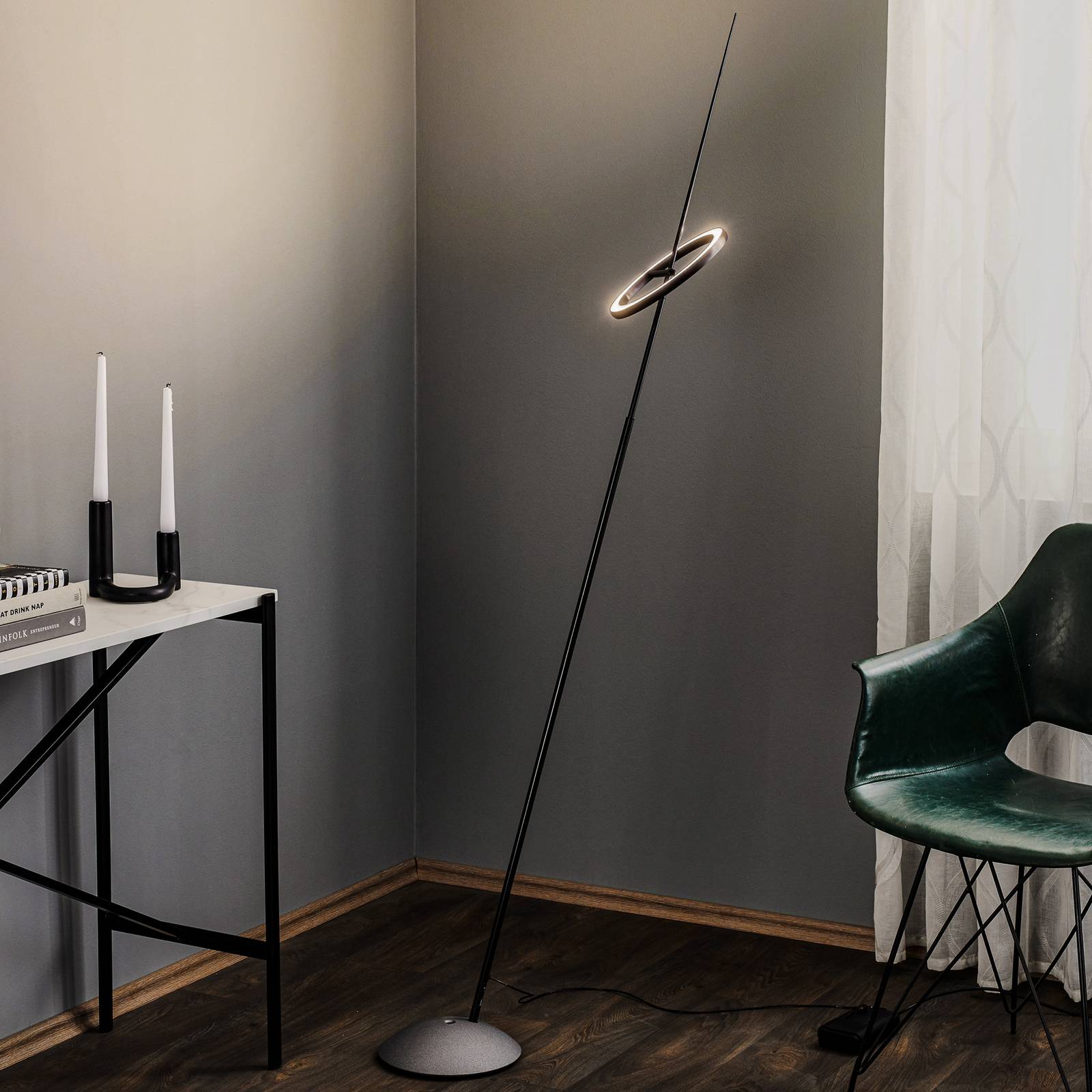 Ingo Maurer Ringelpiez LED-Stehlampe Ring schwarz Ingo Maurer Ringelpiez LED-Stehlampe Ring schwarz von Ingo Maurer
