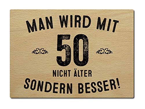 Interluxe Postkarte aus Holz Man wird mit 50 nicht älter, sondern besser Geburtstag Glückwunschkarte DIN A6 von Interluxe