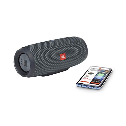 JBL Charge Essential Bluetooth Bluetooth-Lautsprecher – Wasserfeste, portable Boombox mit integrierter Powerbank – Mit nur einer Akku-Ladung bis zu 20 Stunden kabellos Musik streamen von JBL