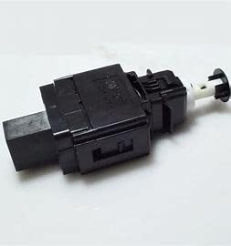 Auto Bremslichtschalter Stoplichtschalter passend für Volvo S60 2001-2009 Nr.8622064- von JKAPCYJFHF