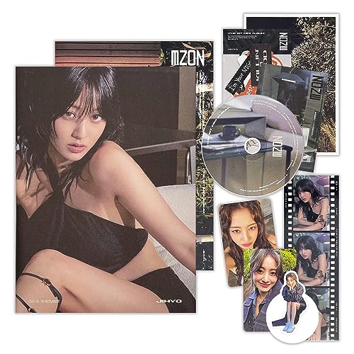 JIHYO - 1st Mini Album [ZONE] (Y Ver.) Photobook + CD-R + Photocard + Message Postcard + Interview Minibook + Bookmark + Lyrics Sticker Pack + Folded Poster + Photo Film + Poster + 2 Extra Photocards von JYP Ent.