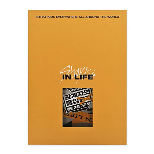 STRAY KIDS 1st Repackage Album - IN生 (IN LIFE) [ B type. ] CD + Photobook + Photocards + Postcard + FREE GIFT von JYP Entertainment