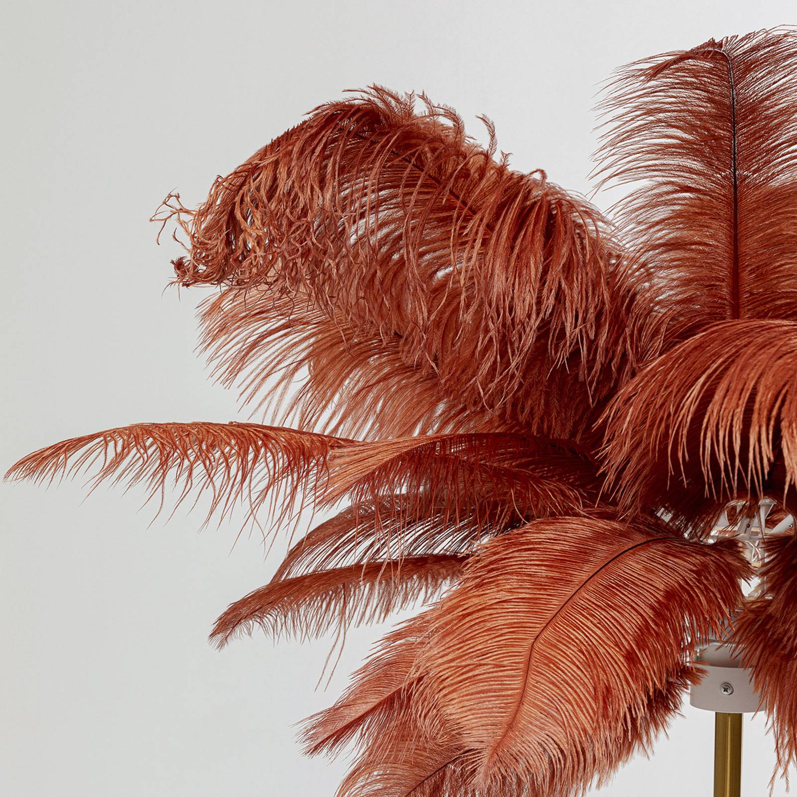 KARE Feather Palm Stehleuchte mit Federn, rostrot KARE Feather Palm Stehleuchte mit Federn, rostrot von KARE