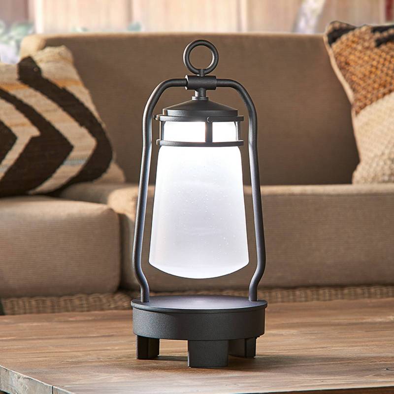 LED-Akkuleuchte Lyndon, Bluetooth-Lautsprecher von KICHLER