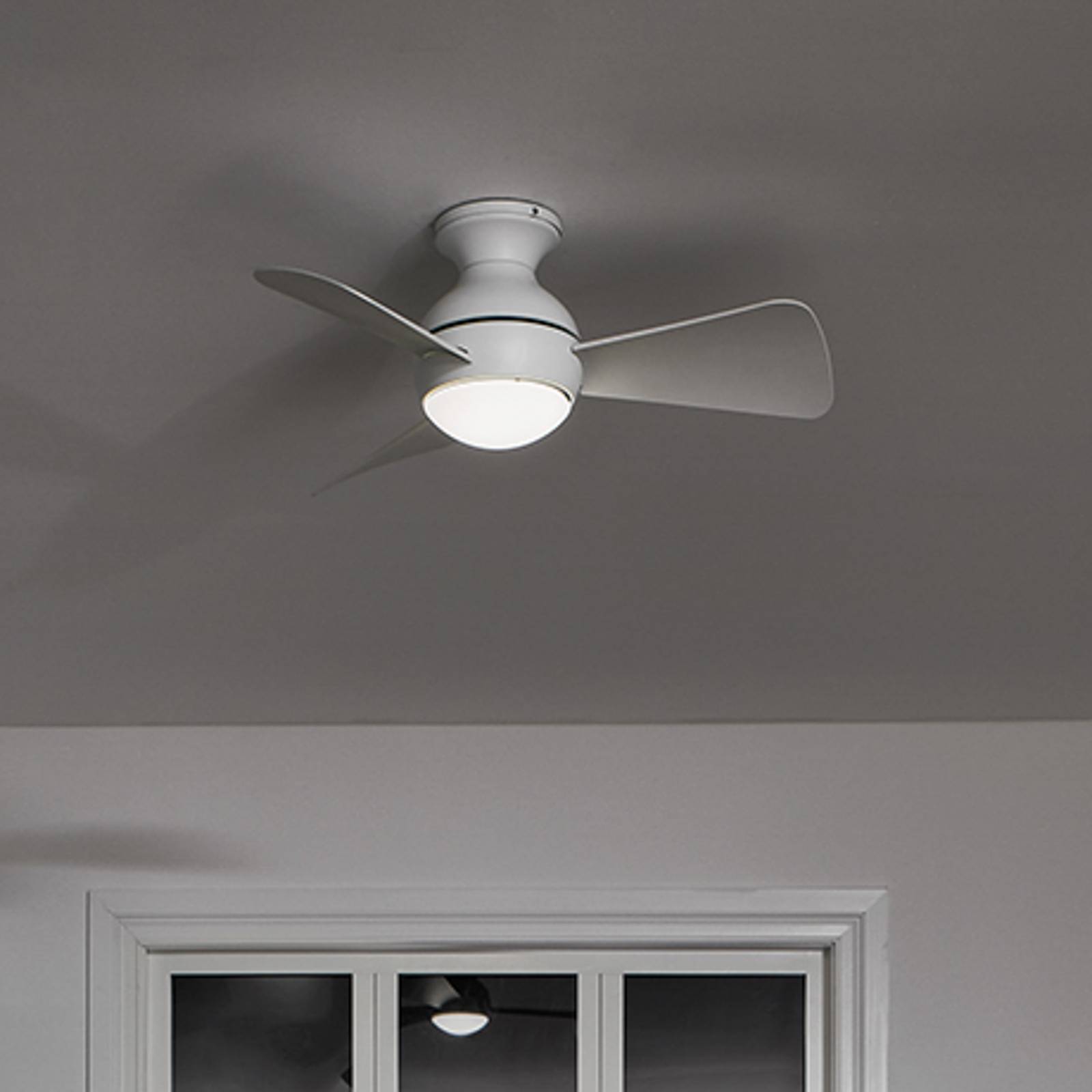LED-Deckenventilator Sola, IP23 weiß matt LED-Deckenventilator Sola, IP23 weiß matt von KICHLER