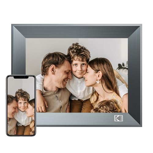 Digitaler Bilderrahmen 8 Zoll, KODAK WLAN Digitale Bilderrahmen, Hölzern Elektronischer Bilderrahmen mit 16 GB Speicher, HD IPS Touchscreen, Teilen Sie Fotos über App(8 Zoll) von KODAK