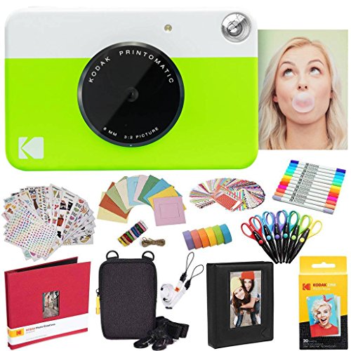 KODAK Printomatic Instant Camera (Grün) Komplettpaket + Zinkpapier (20 Blatt) + Luxusetui + Fotoalbum + 7 Aufklebersätze + Marker + Scheren + Randaufkleber und mehr von KODAK