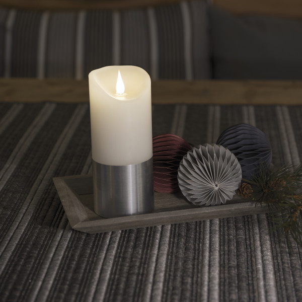 LED Kerze mit silberfarbener Banderole - Echtwachs - 3D Flamme - Ti... LED Kerze mit silberfarbener Banderole - Echtwachs - 3D Flamme - Ti... von KONSTSMIDE
