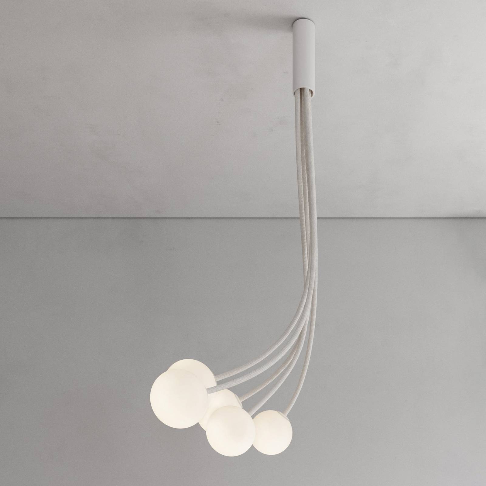 Karman Deckenlampe Moony, weiß, 5-flammig, Höhe 150 cm, Glas Karman Deckenlampe Moony, weiß, 5-flammig, Höhe 150 cm, Glas von Karman