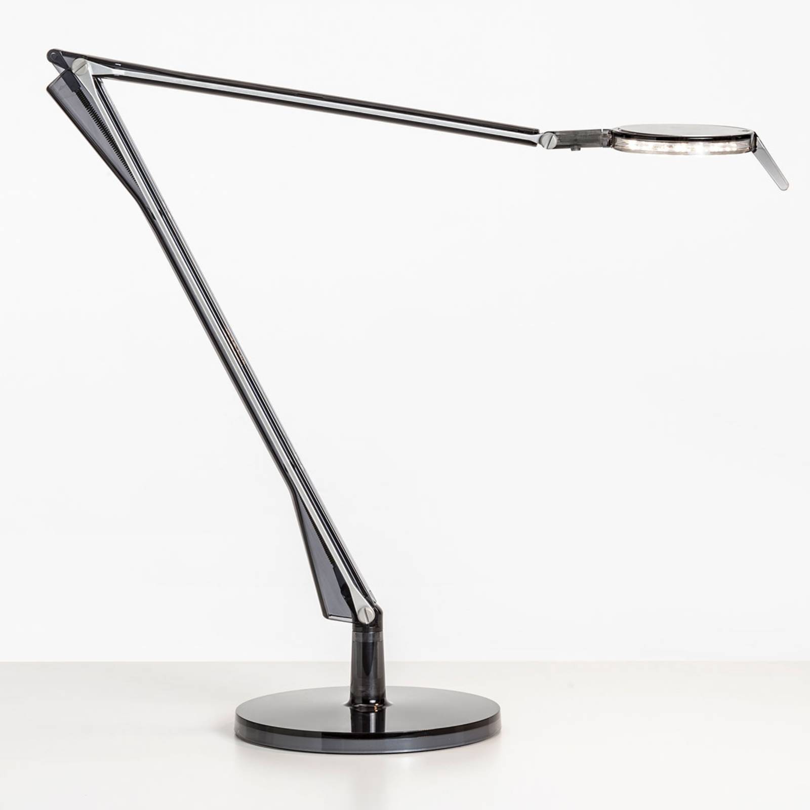 Kartell Aledin Tec LED-Tischleuchte, rauchgrau von Kartell