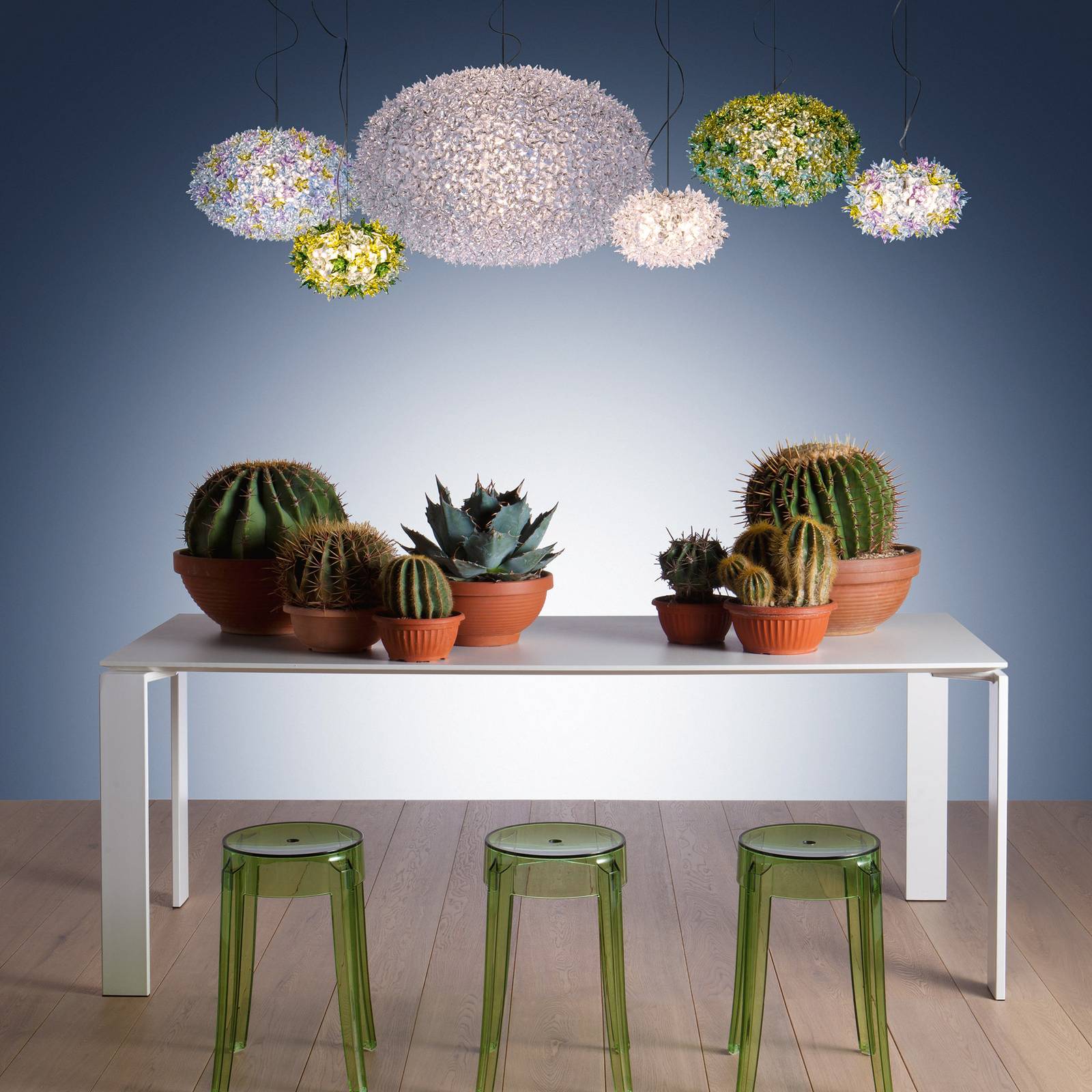 Kartell Big Bloom LED-Hängeleuchte G9, transparent Kartell Big Bloom LED-Hängeleuchte G9, transparent von Kartell