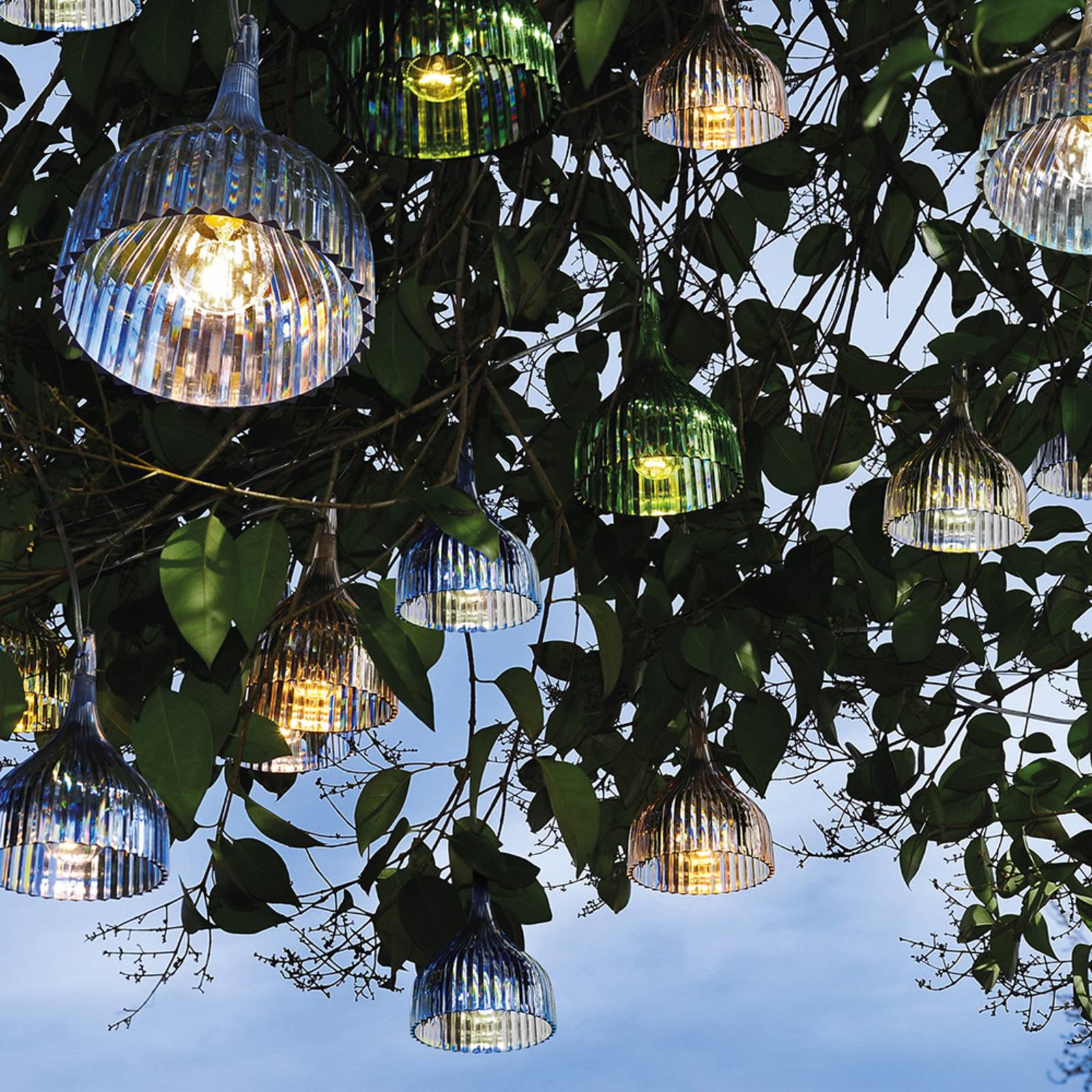 Kartell É - Pendelleuchte mit LED, grün Kartell É - Pendelleuchte mit LED, grün von Kartell