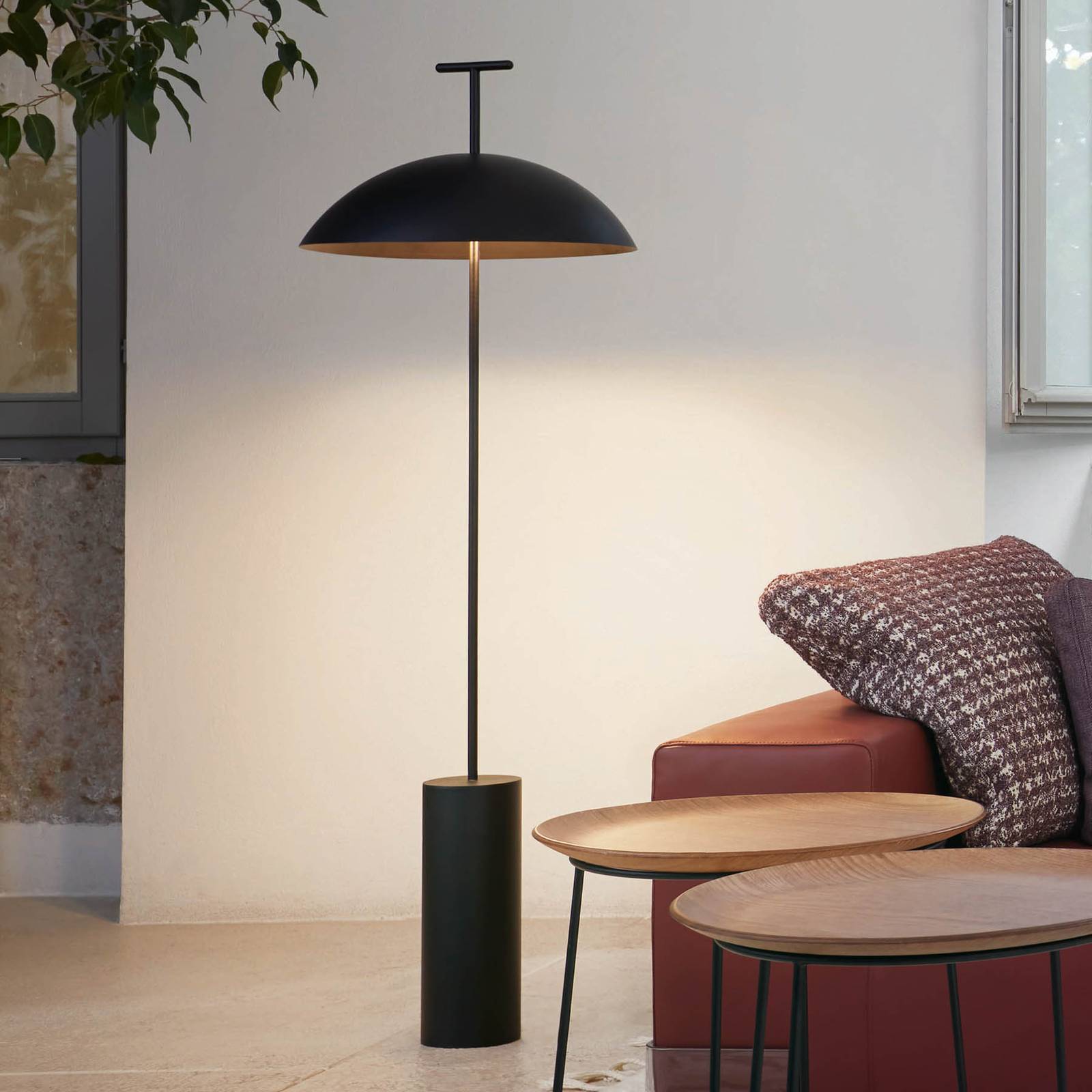 Kartell LED-Stehleuchte Geen-A, schwarz, Höhe 132 cm, Stahl Kartell LED-Stehleuchte Geen-A, schwarz, Höhe 132 cm, Stahl von Kartell