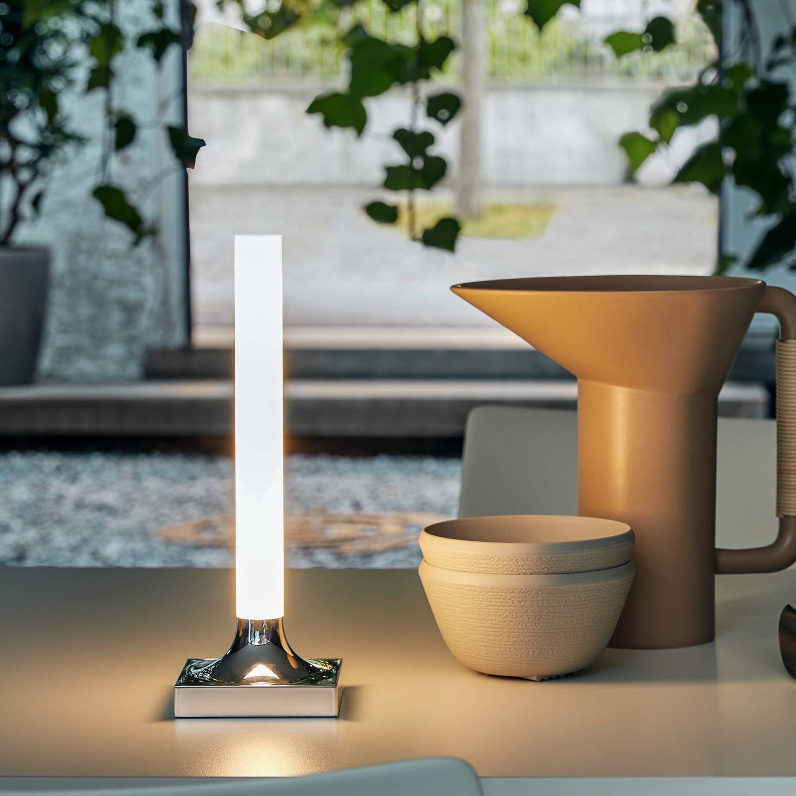 Kartell Goodnight LED-Tischleuchte IP20 chrom Kartell Goodnight LED-Tischleuchte IP20 chrom von Kartell
