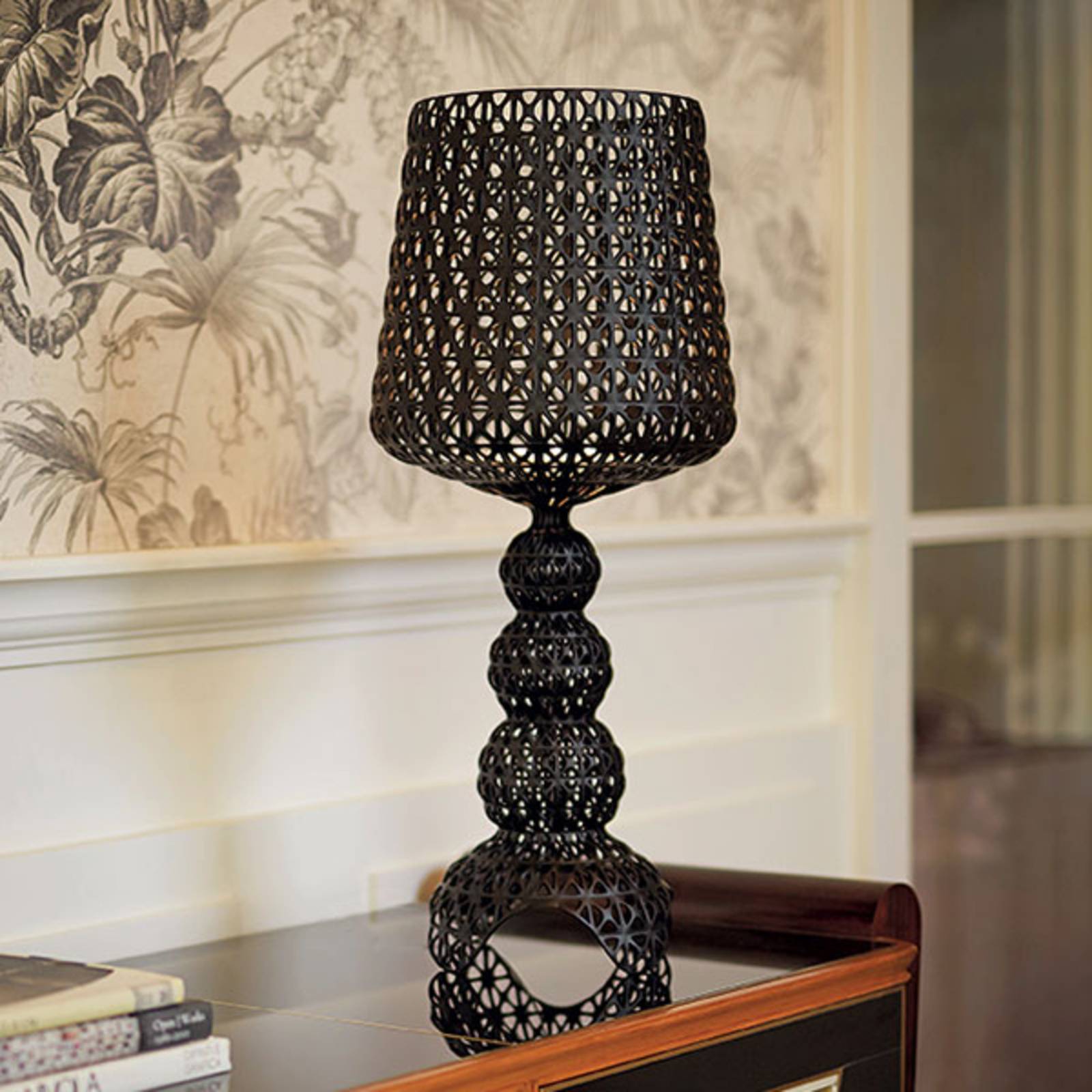 Kartell LED-Tischleuchte Mini Kabuki, schwarz, Höhe 70 cm Kartell LED-Tischleuchte Mini Kabuki, schwarz, Höhe 70 cm von Kartell