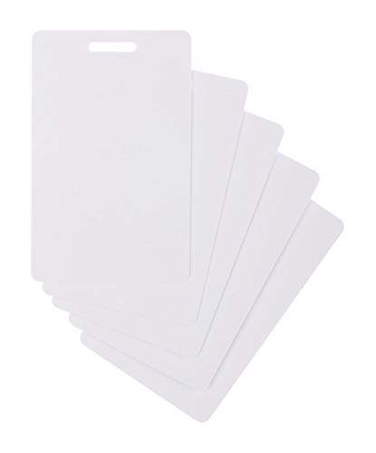 50 x Karteo® Blanko Plastikkarten Karten weiß vertikal hochkant mit Stanzung Loch Lochung Langloch für Schlüsselbänder Ketten und Clips von Karteo