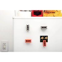 Cinder Block Magnets Cinder Block Magnets von Kikkerland