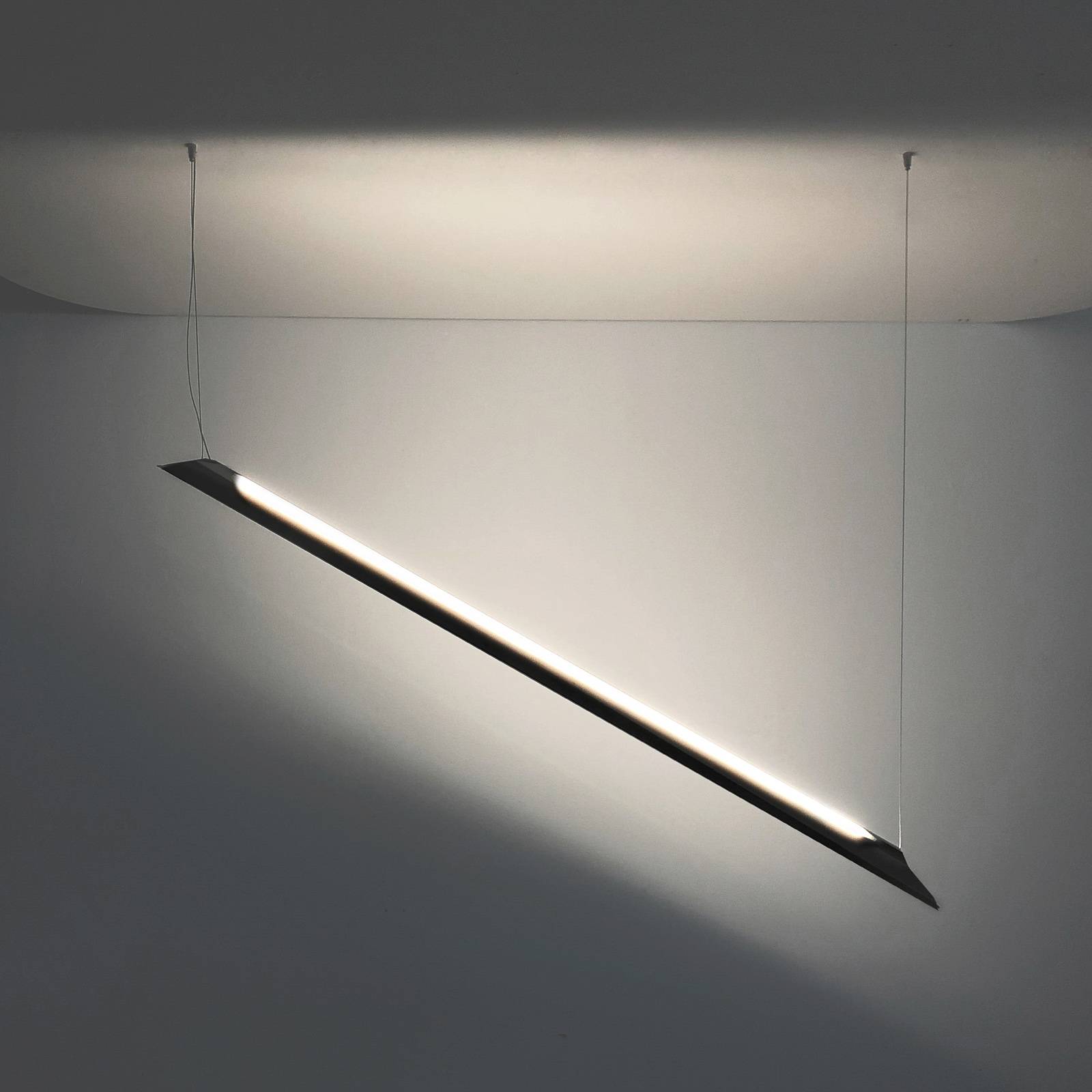 Knikerboker Schegge LED-Hängeleuchte 2-fl. schwarz Knikerboker Schegge LED-Hängeleuchte 2-fl. schwarz von Knikerboker