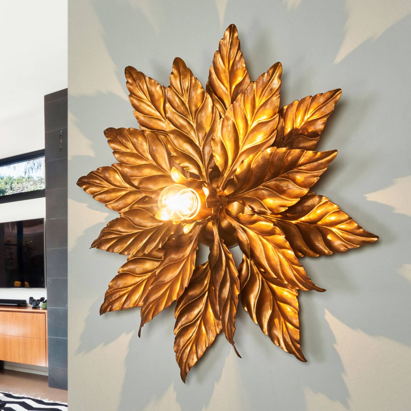 Wandleuchte Antik mit goldenen Blättern 40 cm Wandleuchte Antik mit goldenen Blättern 40 cm von Kögl