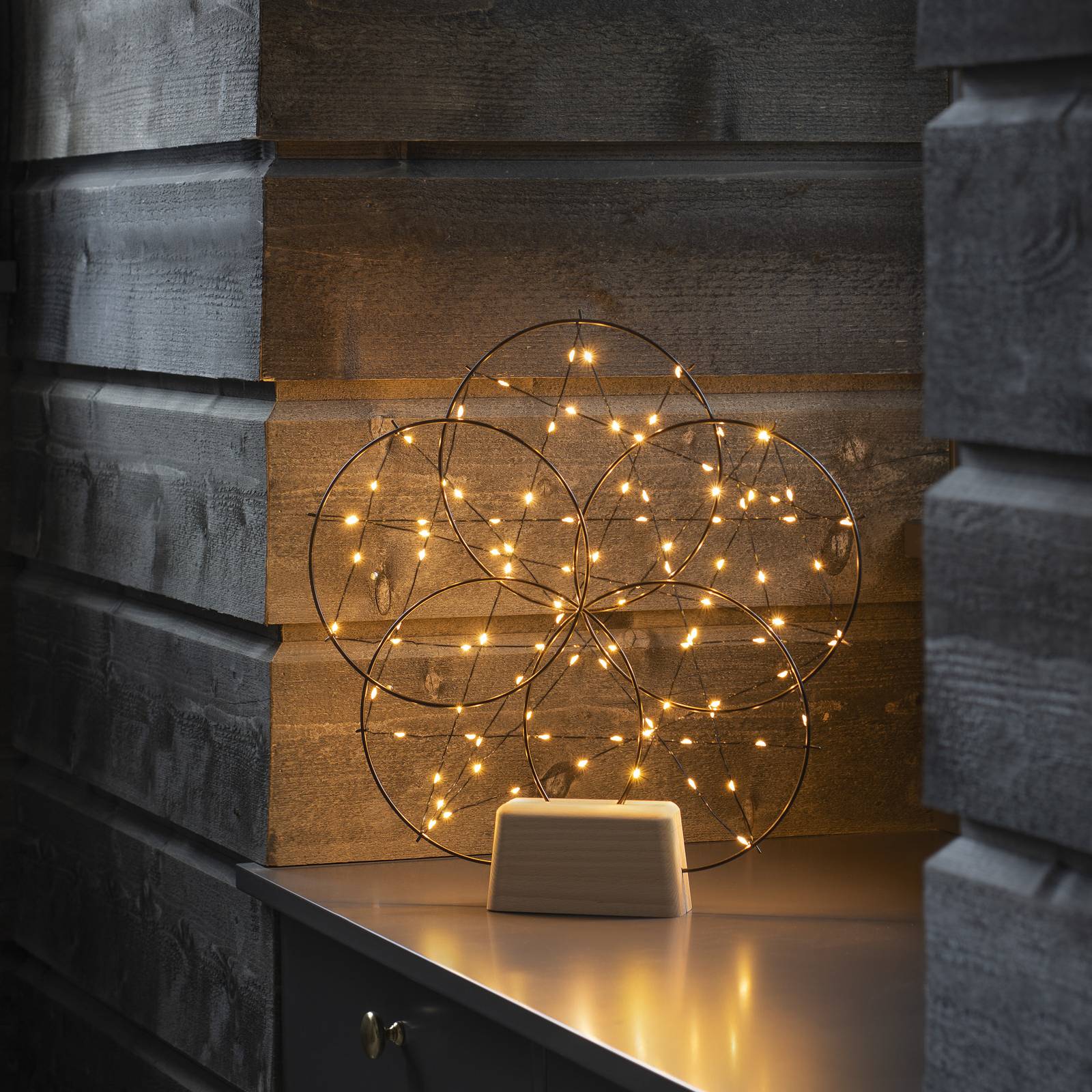 LED-Dekoleuchte 5 kleine Ringe, mit Holzfuß LED-Dekoleuchte 5 kleine Ringe, mit Holzfuß von Konstsmide Christmas